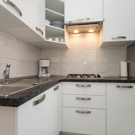 Apartments Paradis 로비니 외부 사진