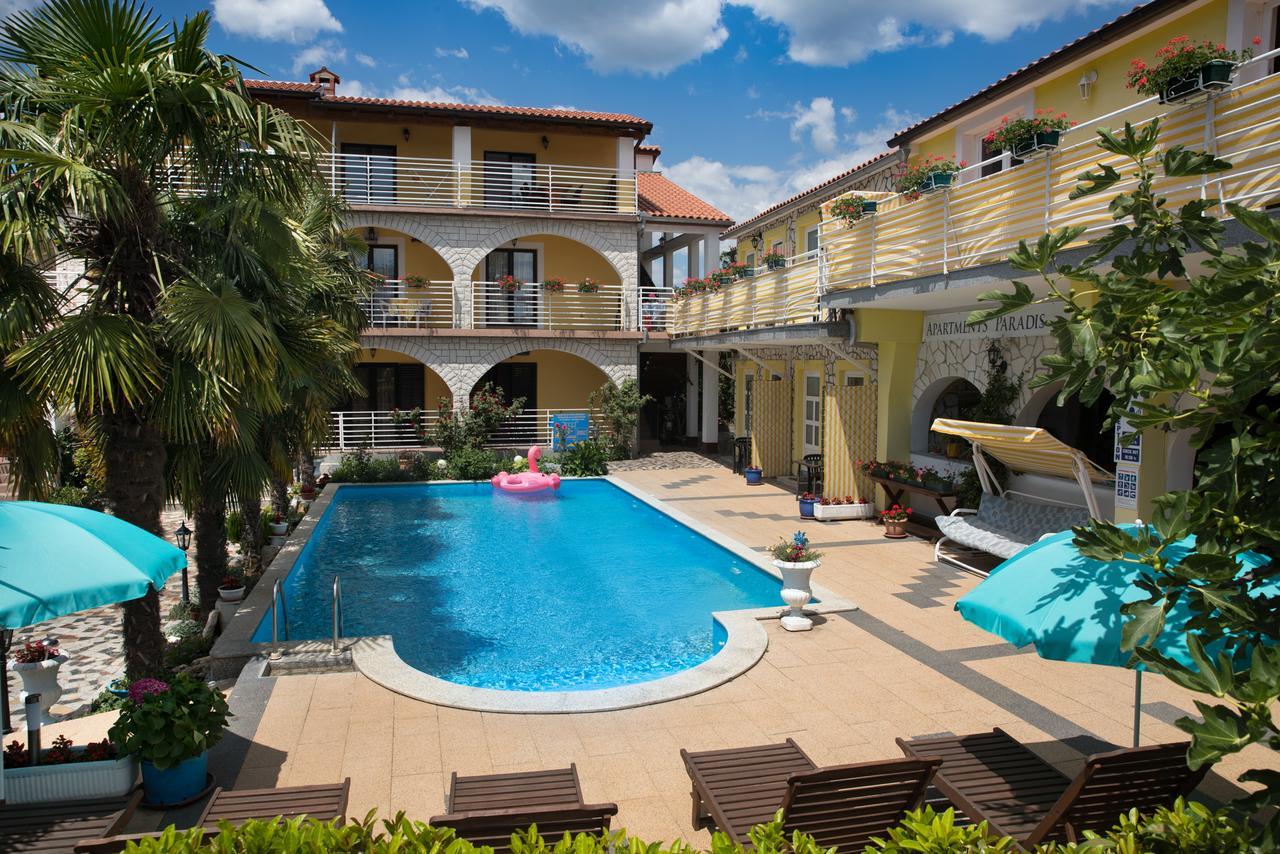 Apartments Paradis 로비니 외부 사진